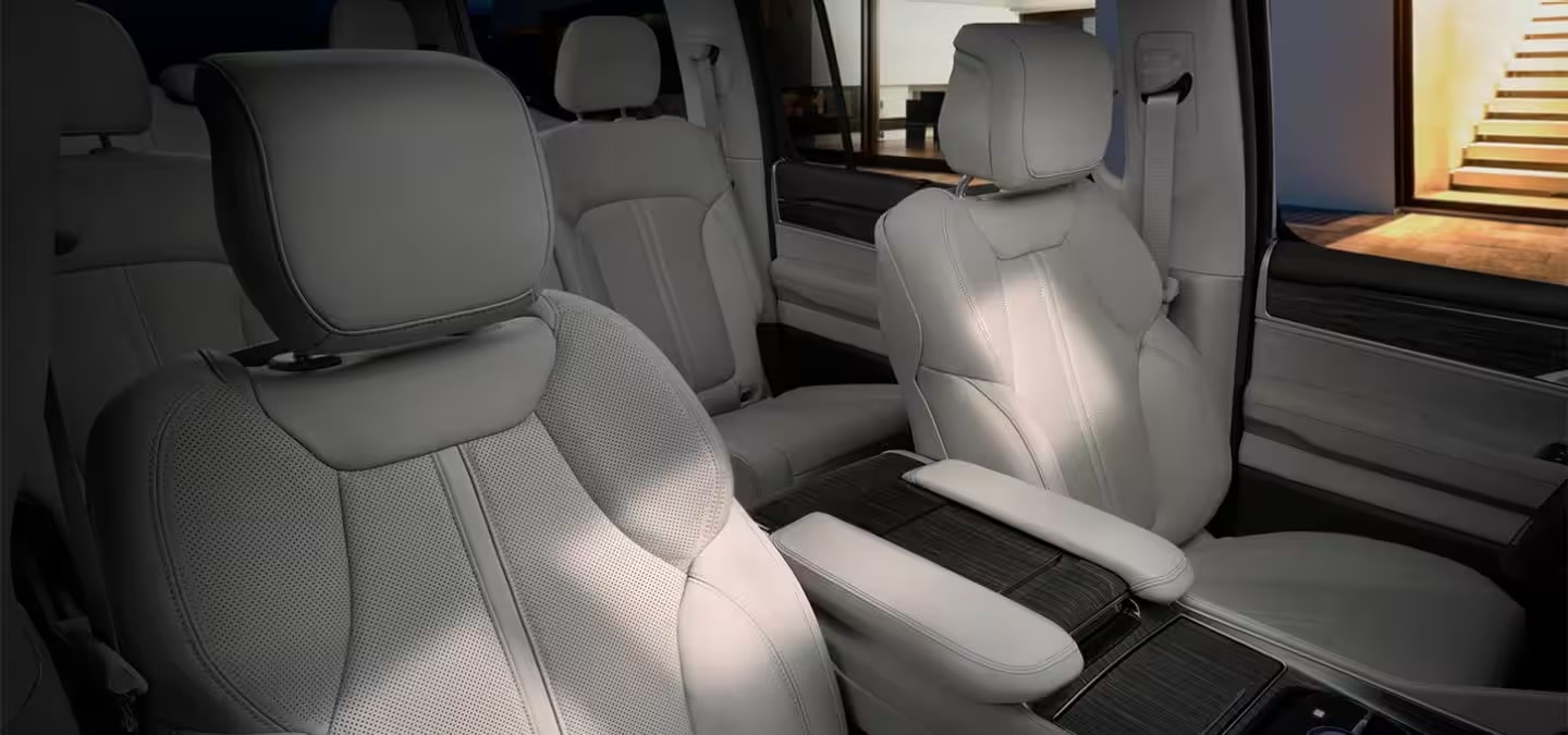 2025 Jeep Wagoneer Interior in Port Arthur, TX