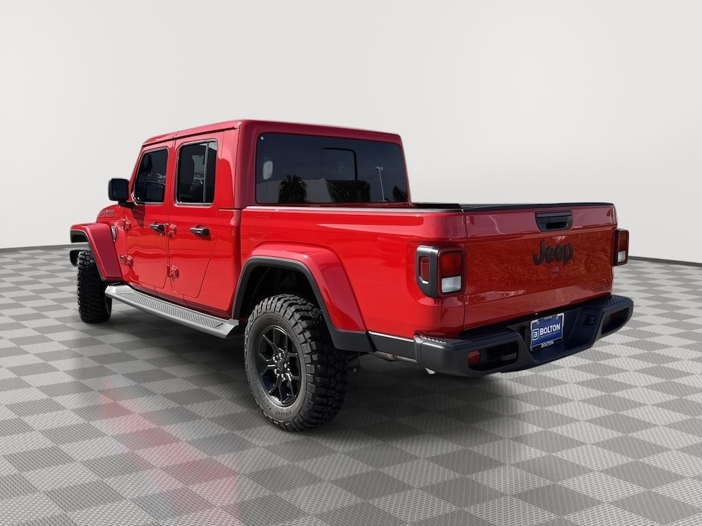 New 2025 Jeep Gladiator Sport Pickup