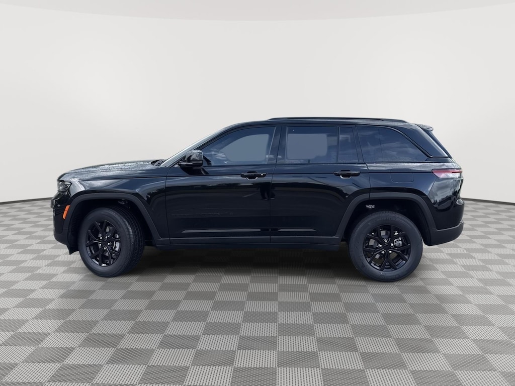 New 2025 Jeep Grand Cherokee Laredo Sport Utility