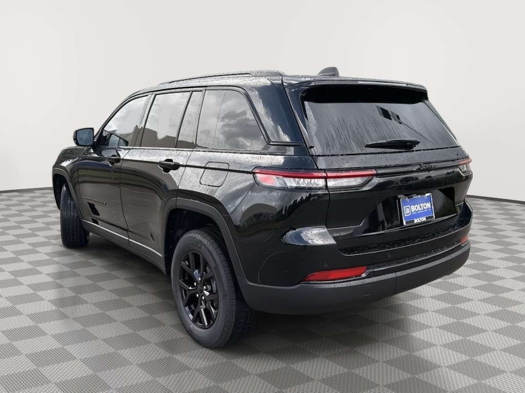 New 2025 Jeep Grand Cherokee Laredo Sport Utility