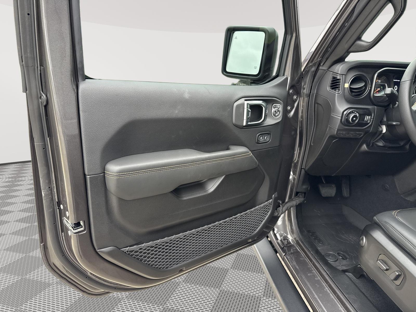 2025 Jeep Wrangler 4-Door Rubicon 392 Final Edition - Photo 8