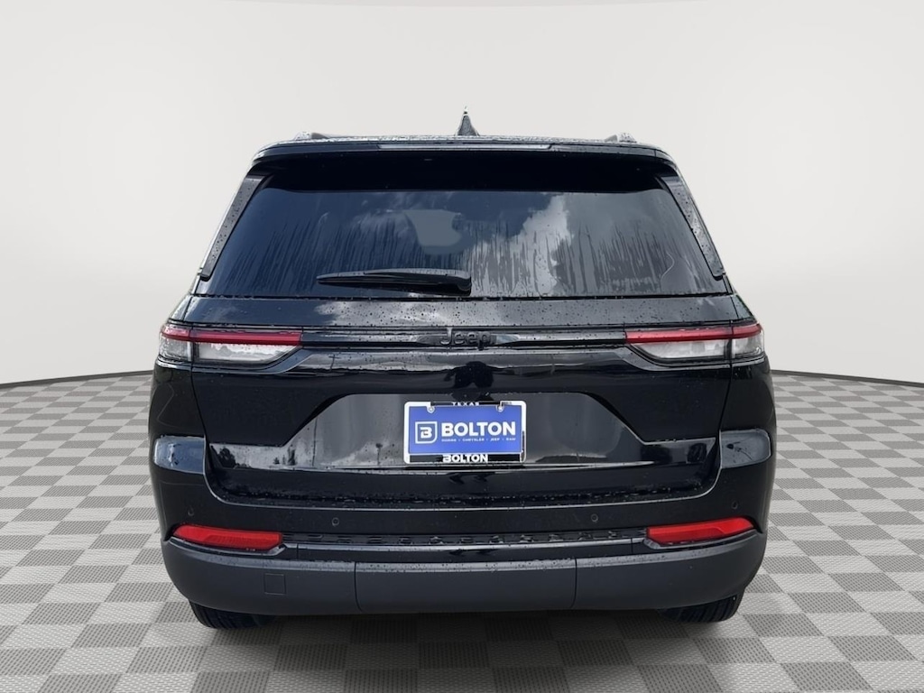 New 2025 Jeep Grand Cherokee Laredo Sport Utility