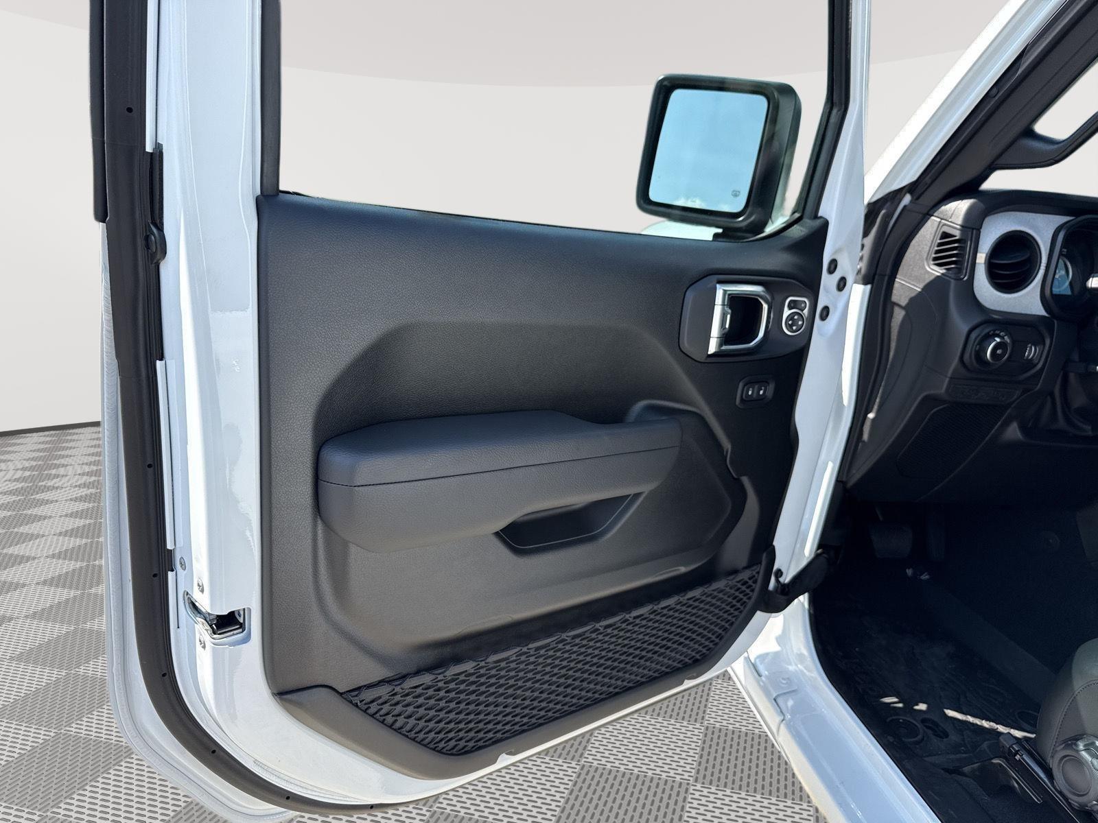 2025 Jeep Wrangler 4-Door Sport S - Photo 8