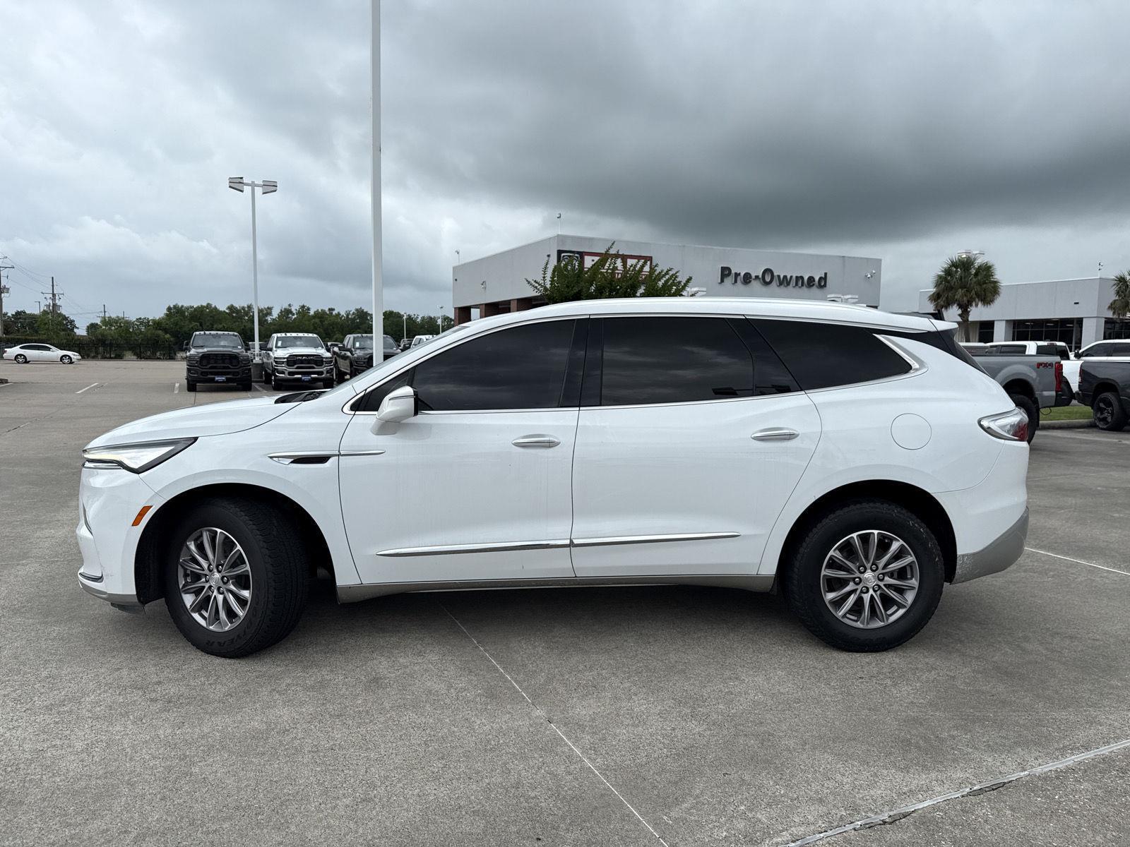 Used 2022 Buick Enclave Essence with VIN 5GAERBKW5NJ153873 for sale in Port Arthur, TX