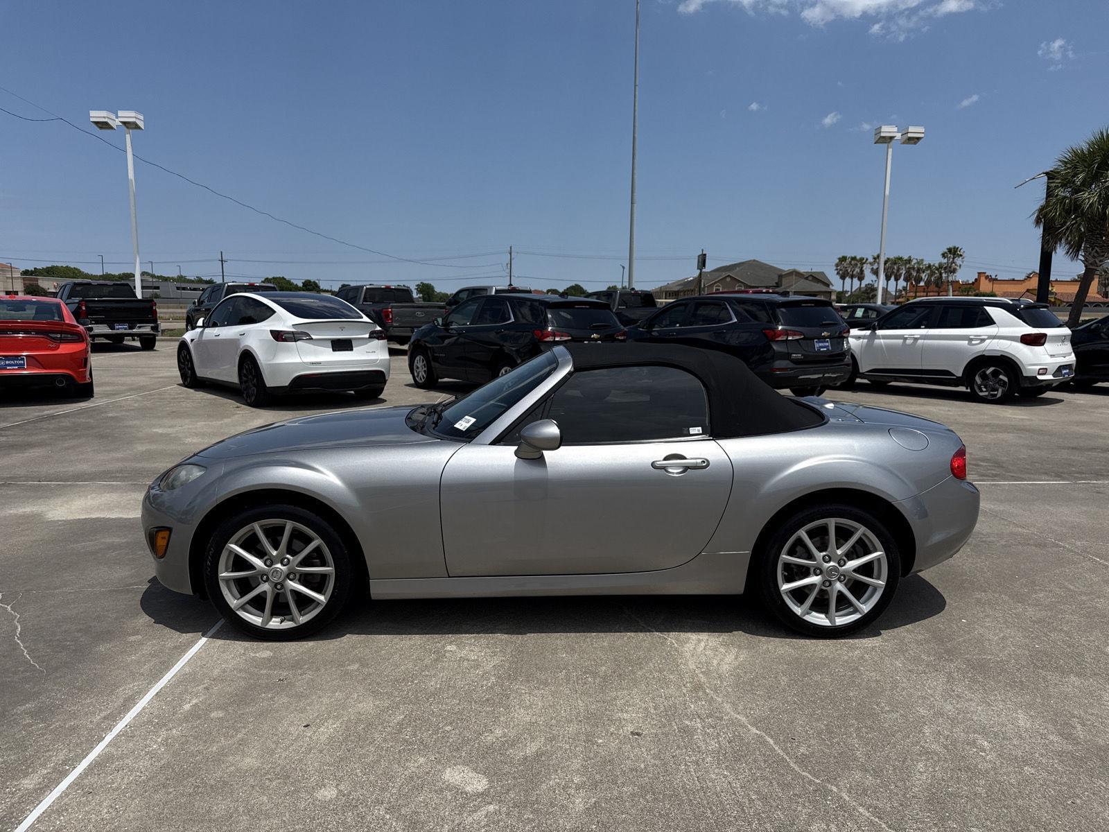 Used 2011 Mazda MX-5 Miata Touring with VIN JM1NC2LF1B0218105 for sale in Port Arthur, TX