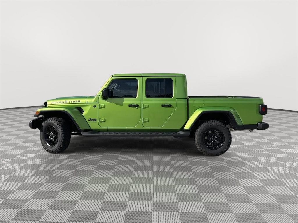 New 2025 Jeep Gladiator Sport Pickup