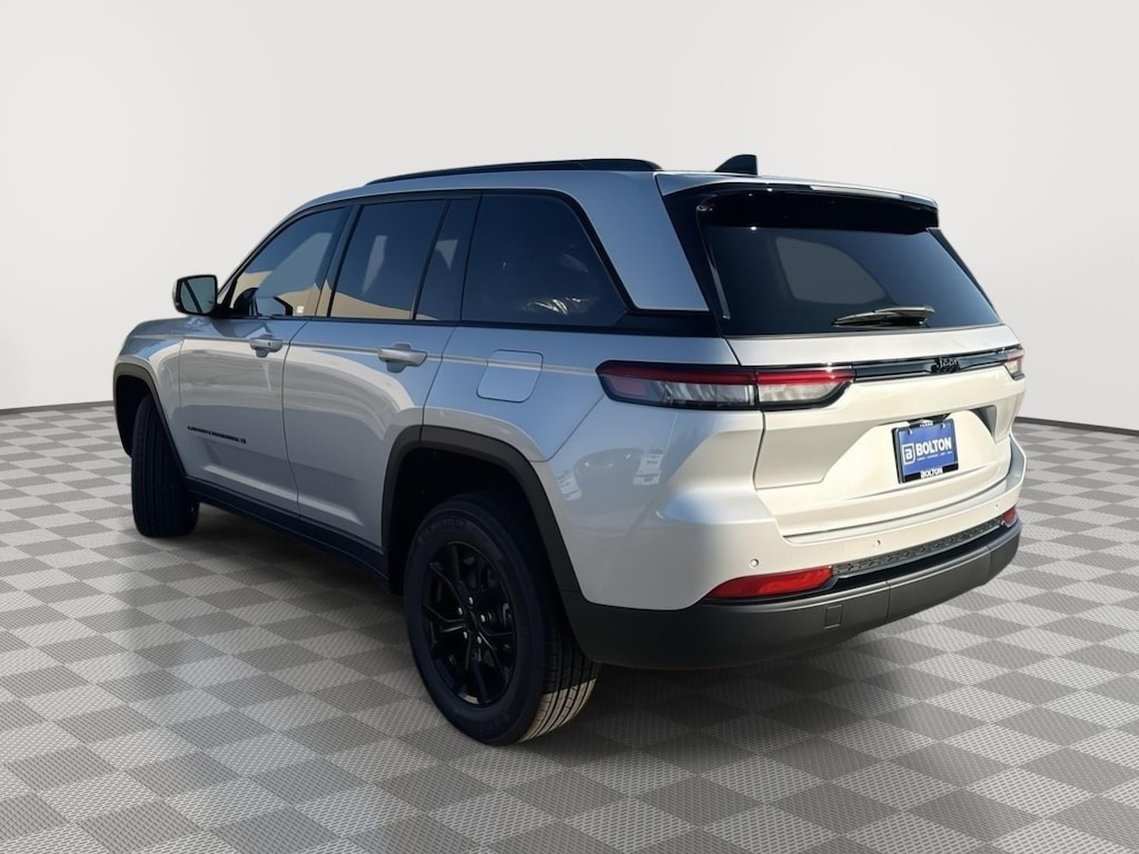 New 2025 Jeep Grand Cherokee Laredo Sport Utility