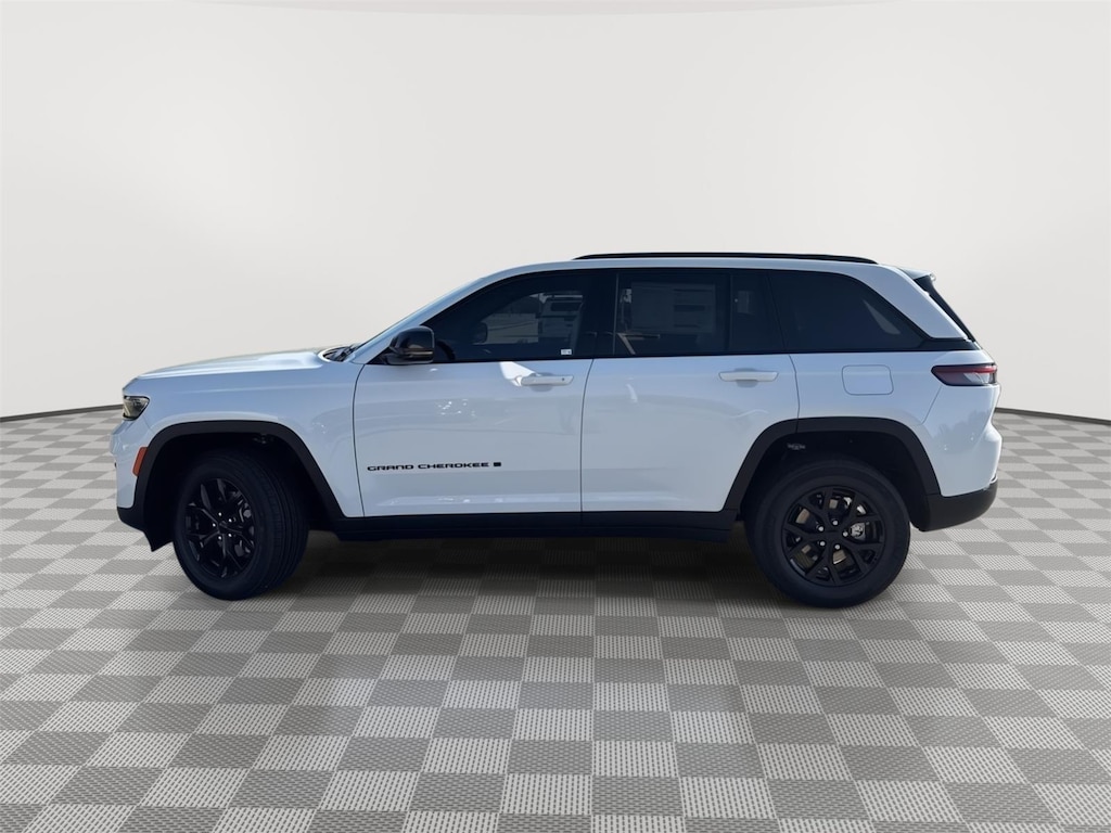 New 2025 Jeep Grand Cherokee Laredo Sport Utility