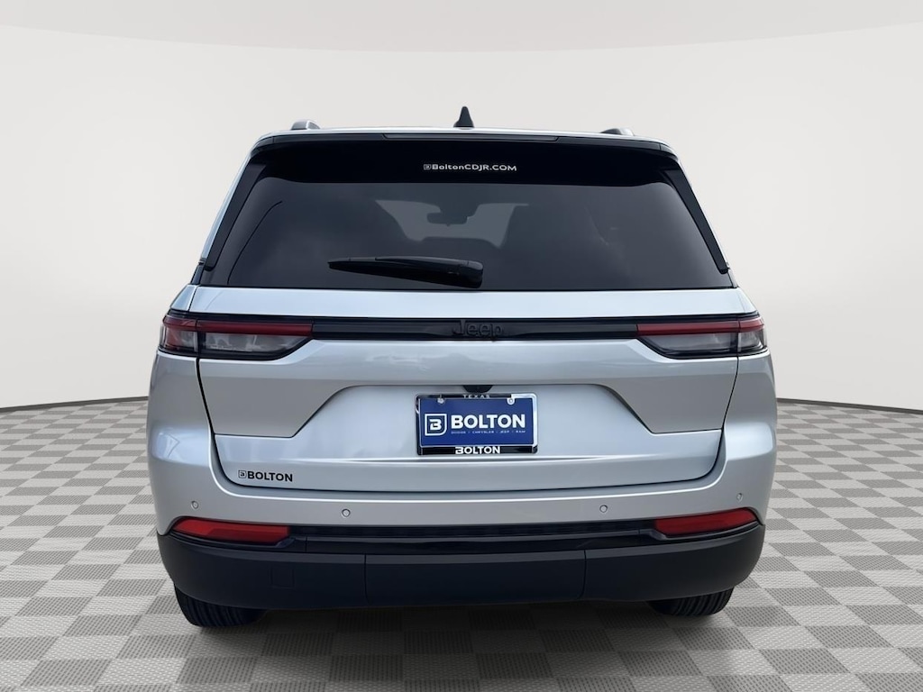 New 2025 Jeep Grand Cherokee Laredo Sport Utility