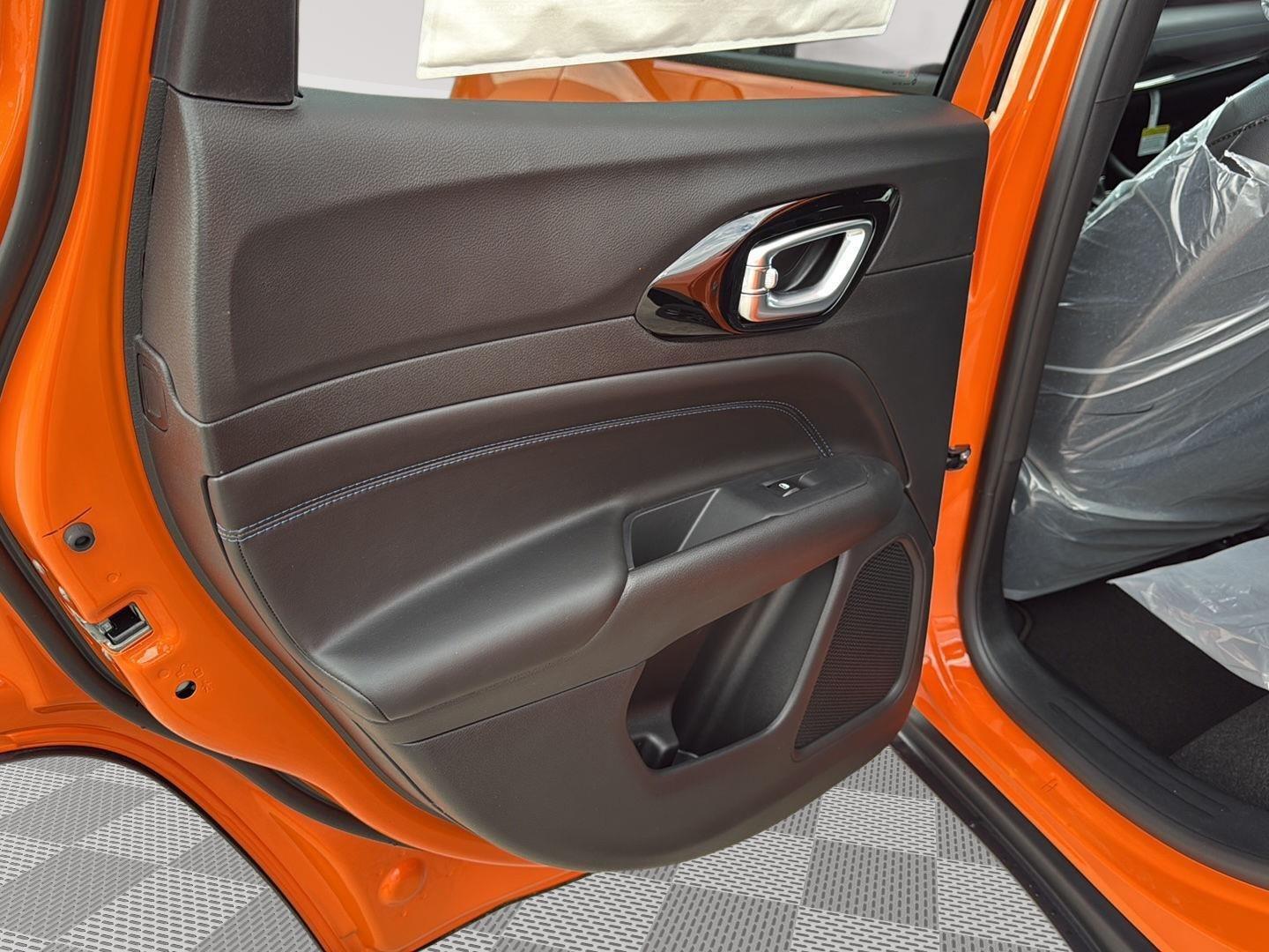 2026 Jeep Compass Latitude Altitude - Photo 12