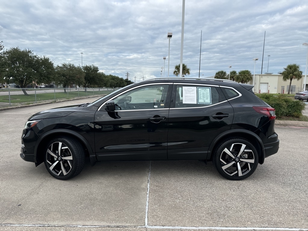 Used 2022 Nissan Rogue Sport SL with VIN JN1BJ1CW2NW483302 for sale in Port Arthur, TX