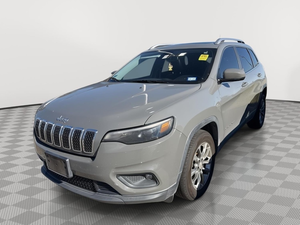 Used 2019 Jeep Cherokee Latitude Plus FWD SUV