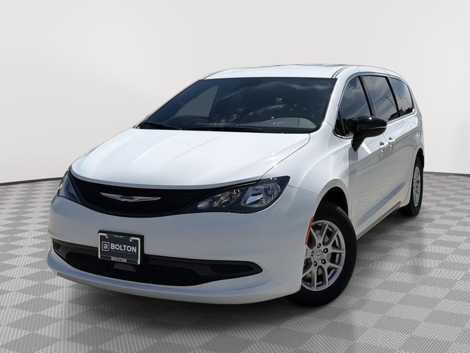 2026 Chrysler Voyager LX's photo