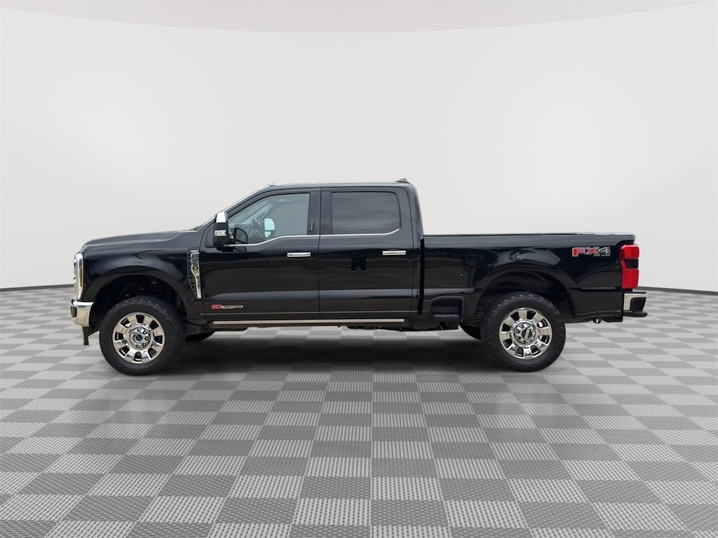 Used 2024 Ford F-250 LARIAT Truck Crew Cab