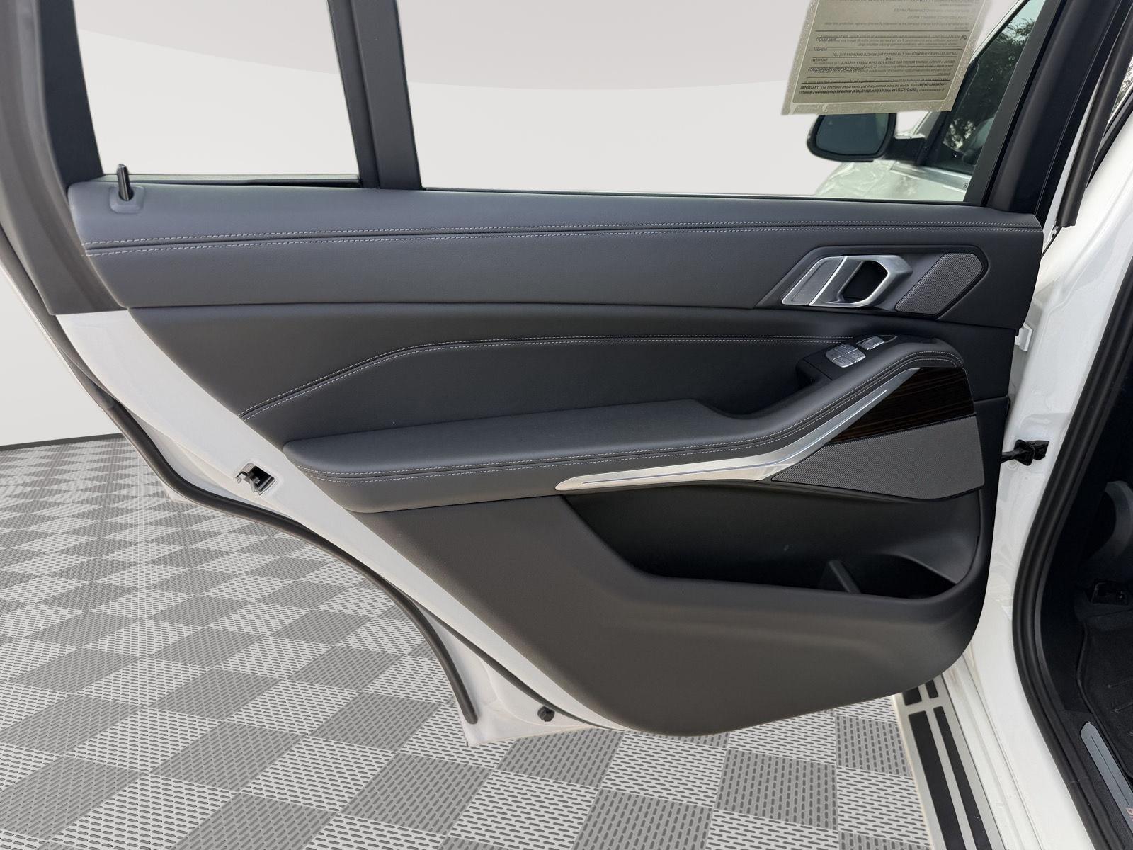 2024 BMW X7 40i - Photo 15
