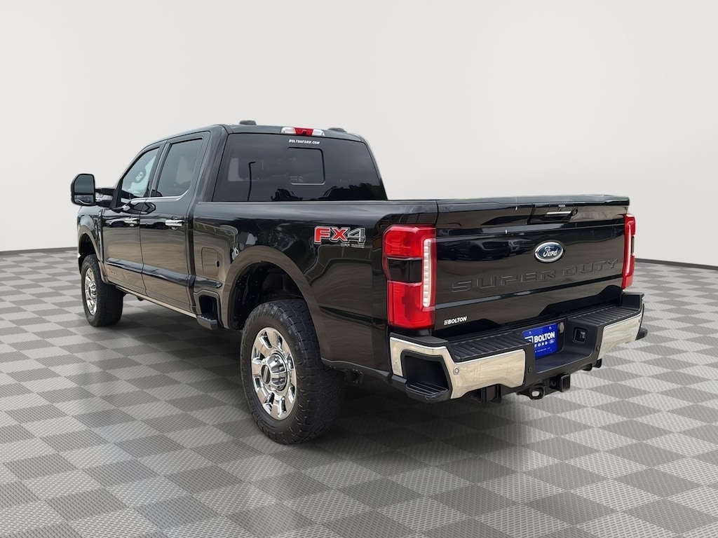 Used 2024 Ford F-250 LARIAT Truck Crew Cab