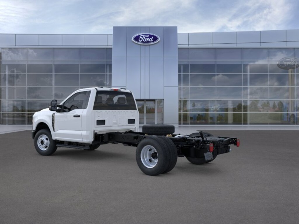 New 2026 Ford Super Duty F-350 DRW XL 4WD Reg Cab 145 WB 60 CA Truck