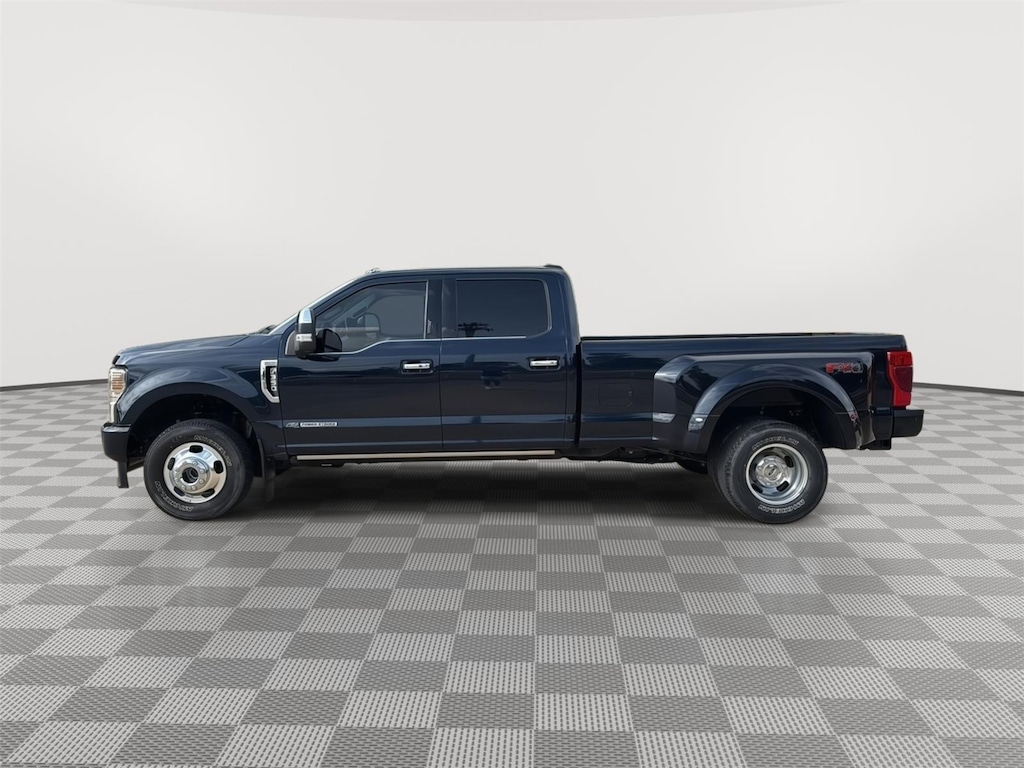 Used 2022 Ford F-350 Platinum Truck Crew Cab