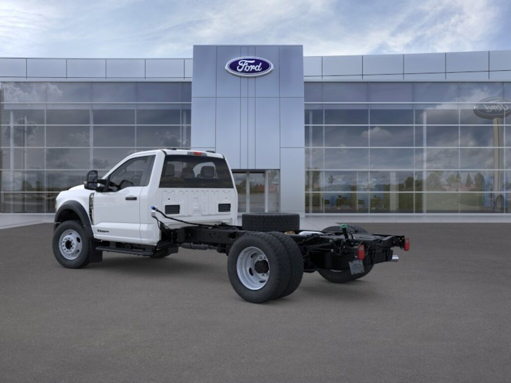 New 2026 Ford Super Duty F-550 DRW XL 4WD Reg Cab 145 WB 60 CA Truck