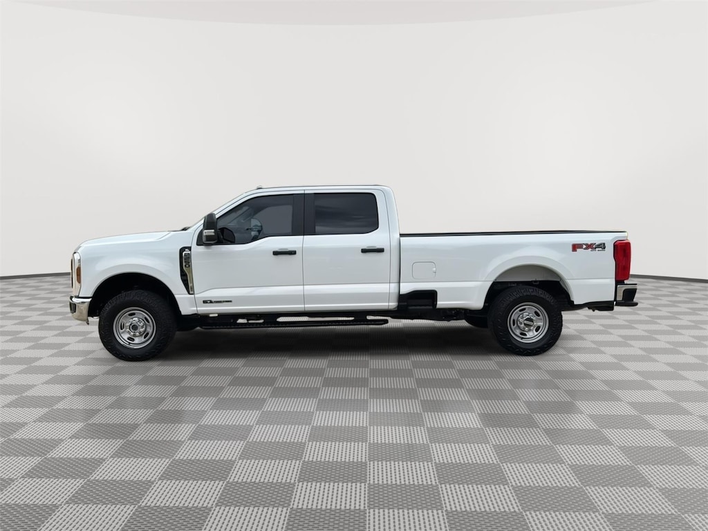 Used 2024 Ford F-250 XL Truck Crew Cab