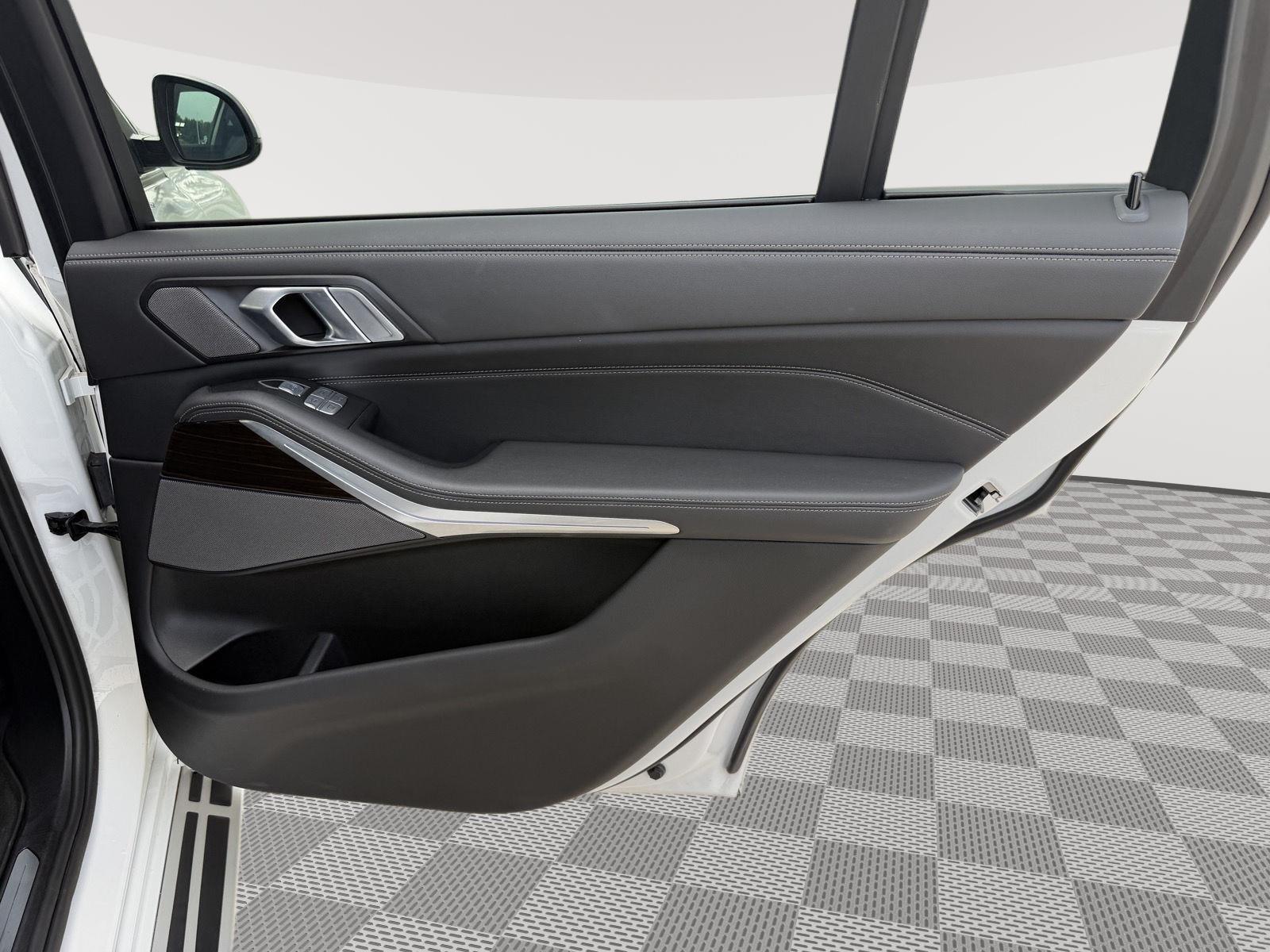 2024 BMW X7 40i - Photo 19