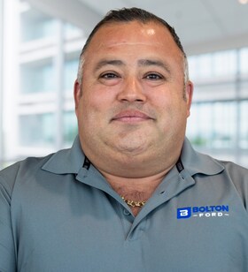 Staff member Roberto Mancilla from ID_9e9ee4