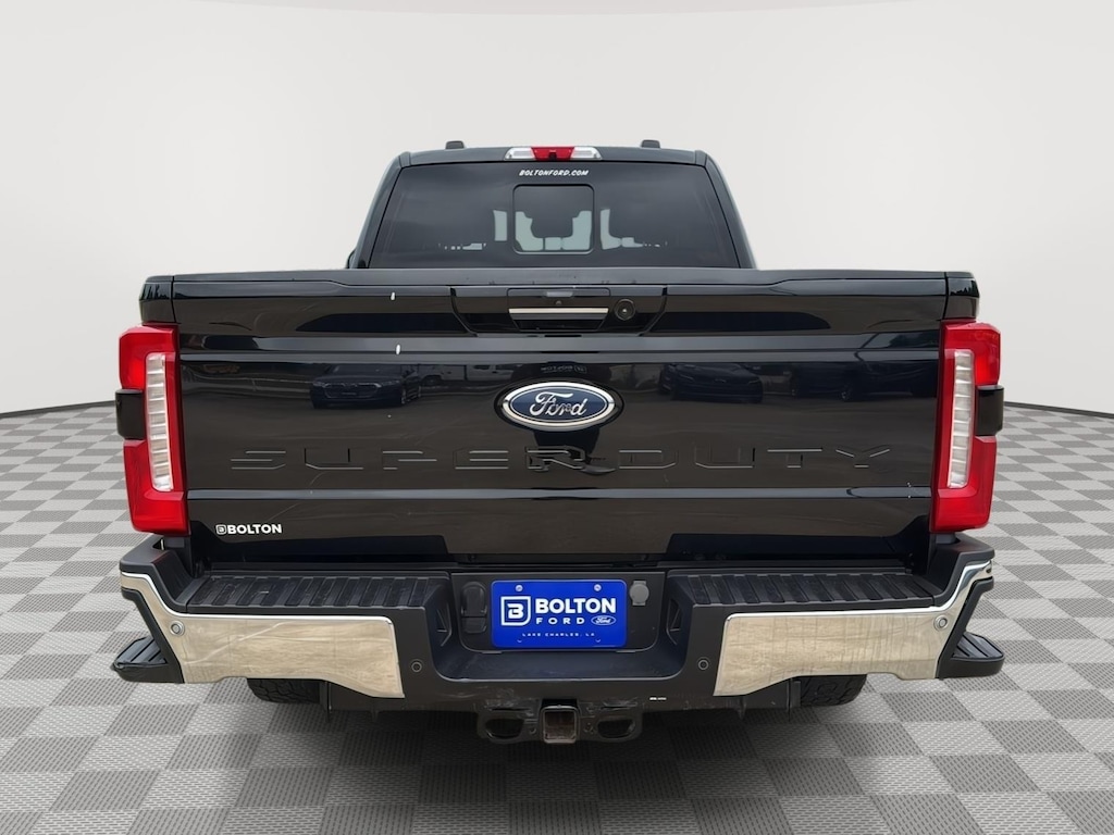 Used 2024 Ford F-250 LARIAT Truck Crew Cab