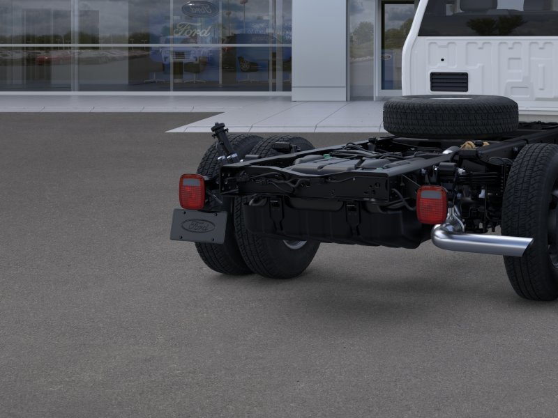 2025 Ford F-350 Super Duty Chassis Cab XL - Photo 21