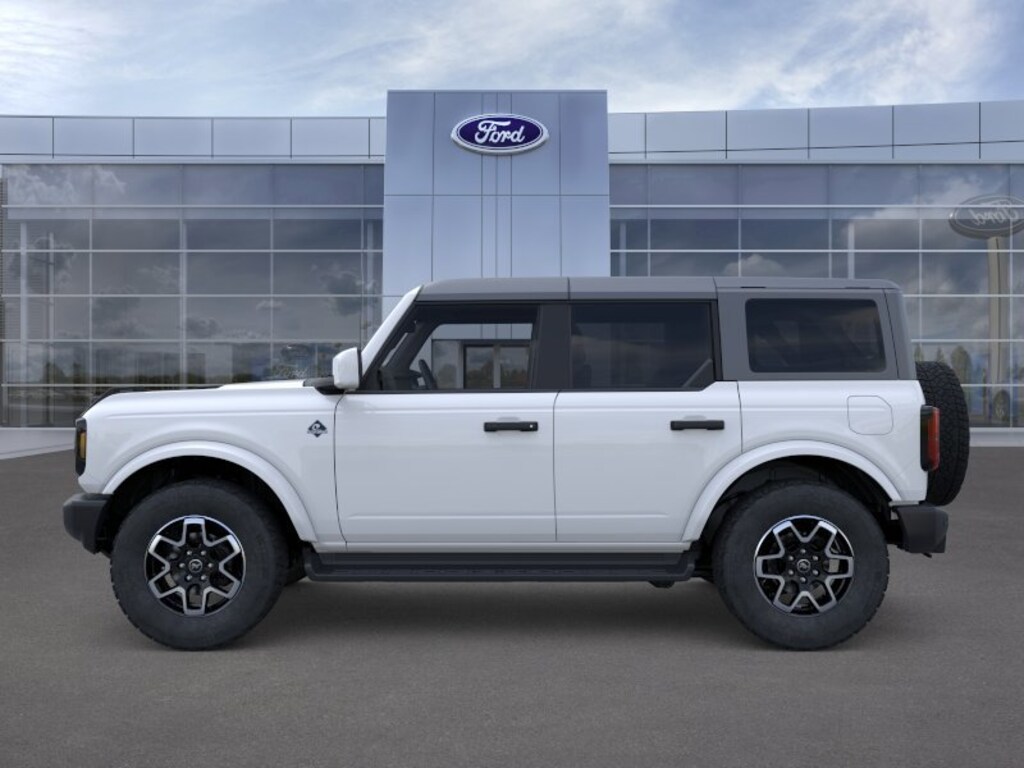 New 2026 Ford Bronco Outer Banks SUV