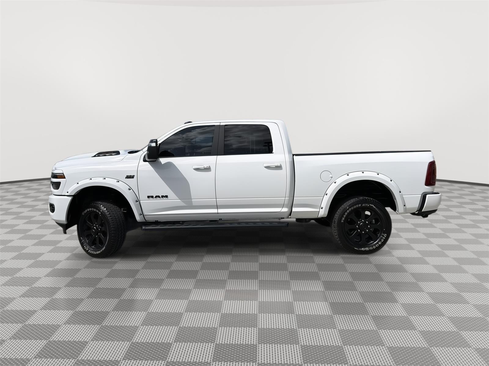 3C6UR5FJ8SG521087
