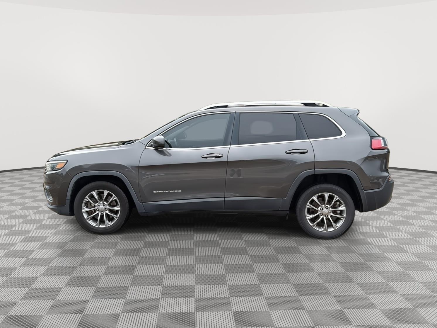 Used 2019 Jeep Cherokee Latitude Plus with VIN 1C4PJLLXXKD469646 for sale in Lake Charles, LA