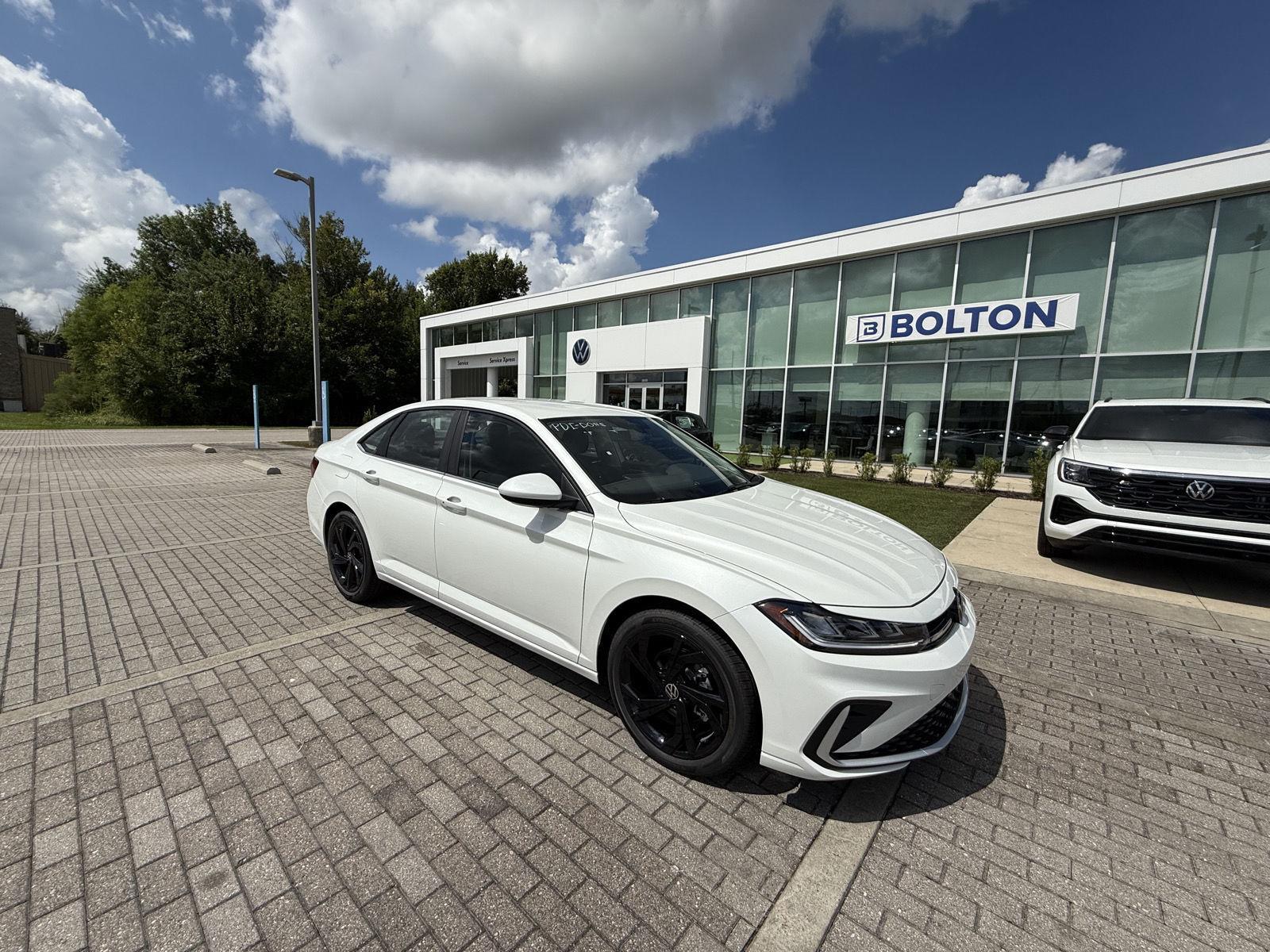2025 Volkswagen Jetta 1.5T SE photo 2