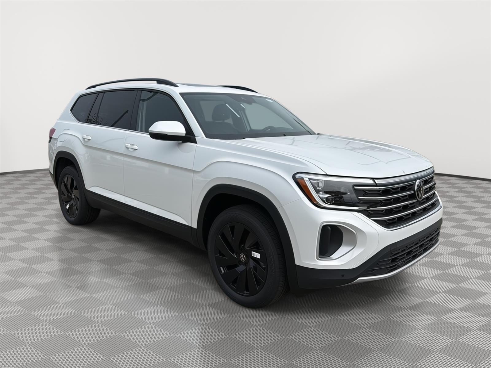 2026 Volkswagen Atlas SE w/Tech - Photo 7