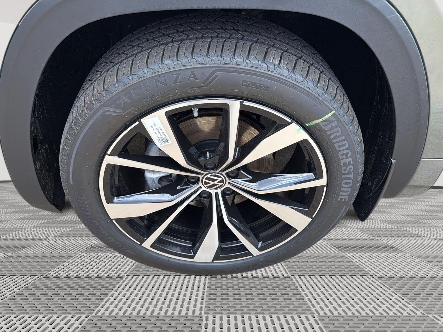 2026 Volkswagen Atlas Cross Sport SEL Premium R-LINE - Photo 9