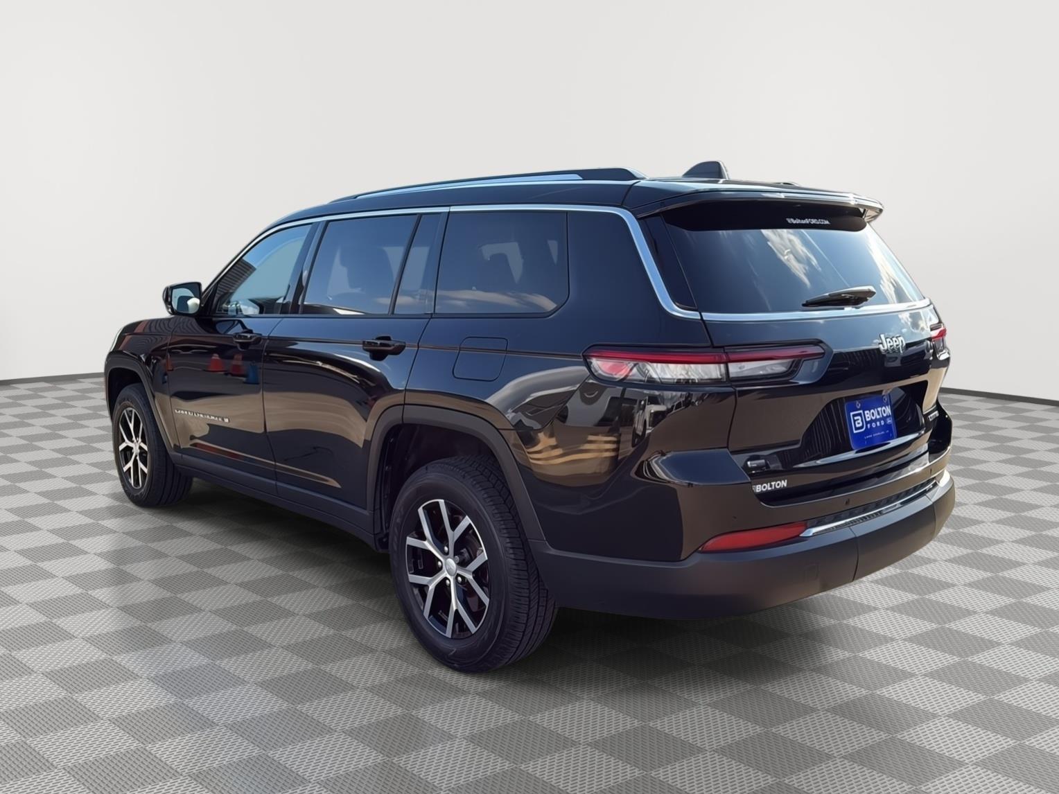 2023 Jeep Grand Cherokee Limited photo 3