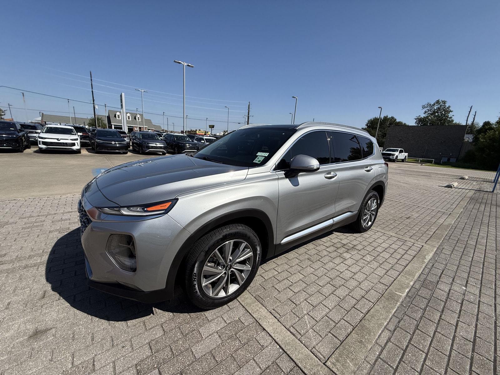2020 Hyundai Santa Fe SEL photo 3