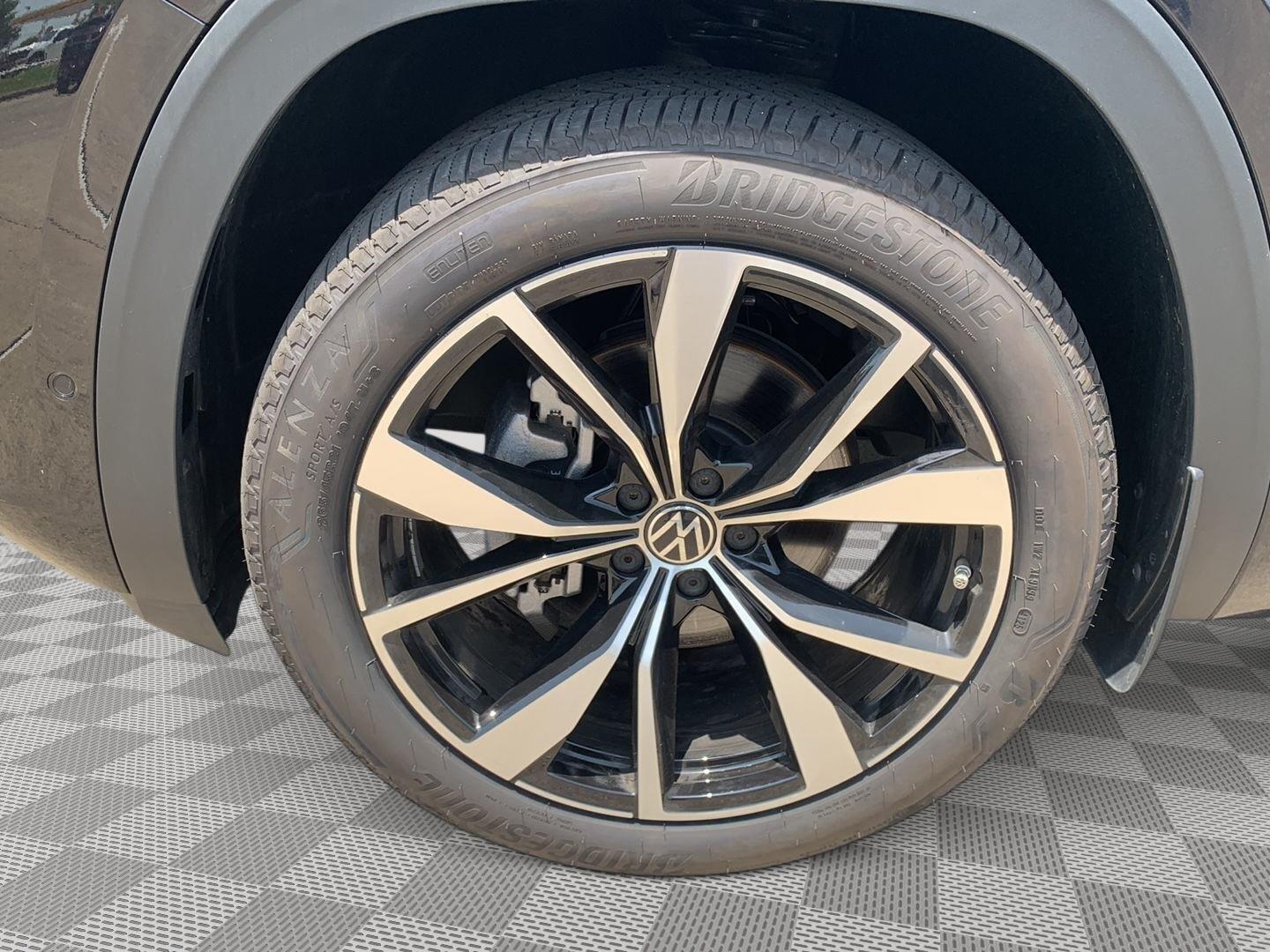 2026 Volkswagen Atlas Cross Sport SEL Premium R-LINE - Photo 9