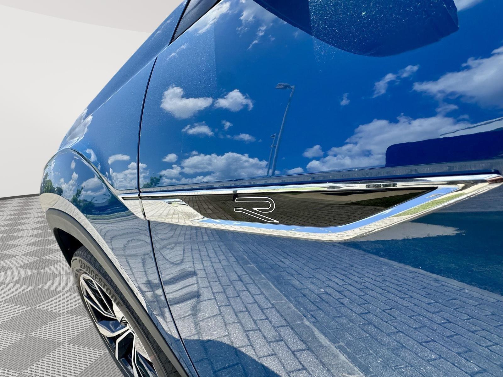 2025 Volkswagen Atlas SEL Premium R-Line - Photo 11