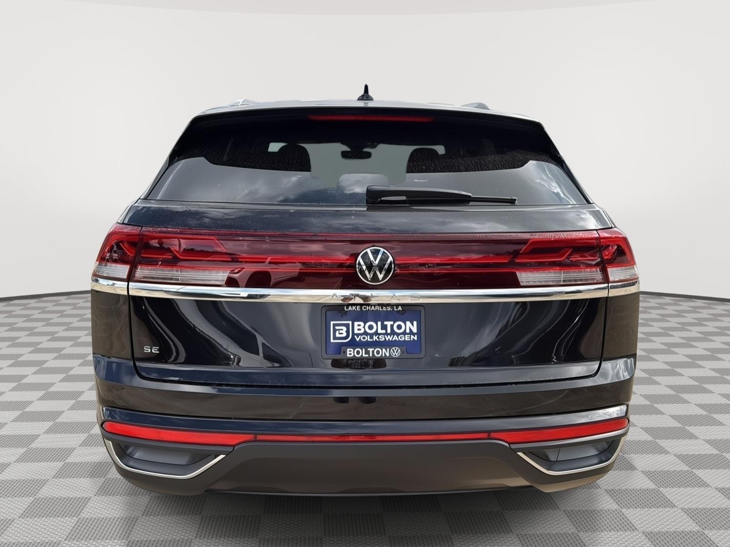 2026 Volkswagen Atlas Cross Sport SE photo 4