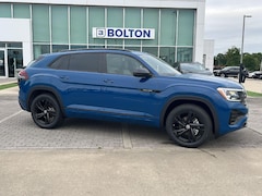 2025 Volkswagen Atlas Cross Sport 2.0T SEL R-Line Black SUV