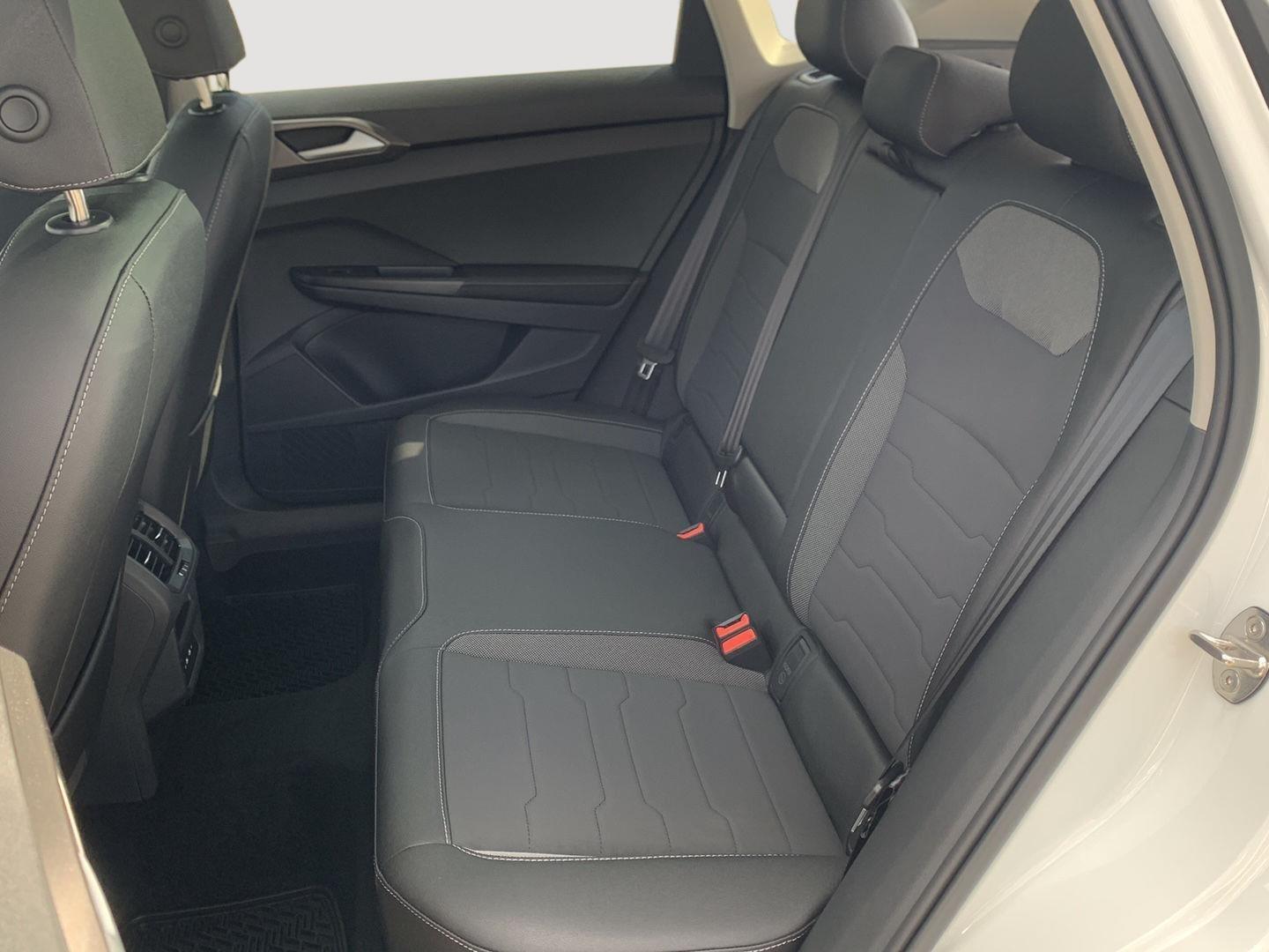 2026 Volkswagen Taos SE Black - Photo 20