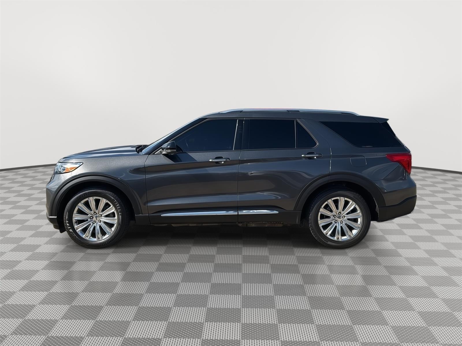 2020 Ford Explorer Limited photo 2
