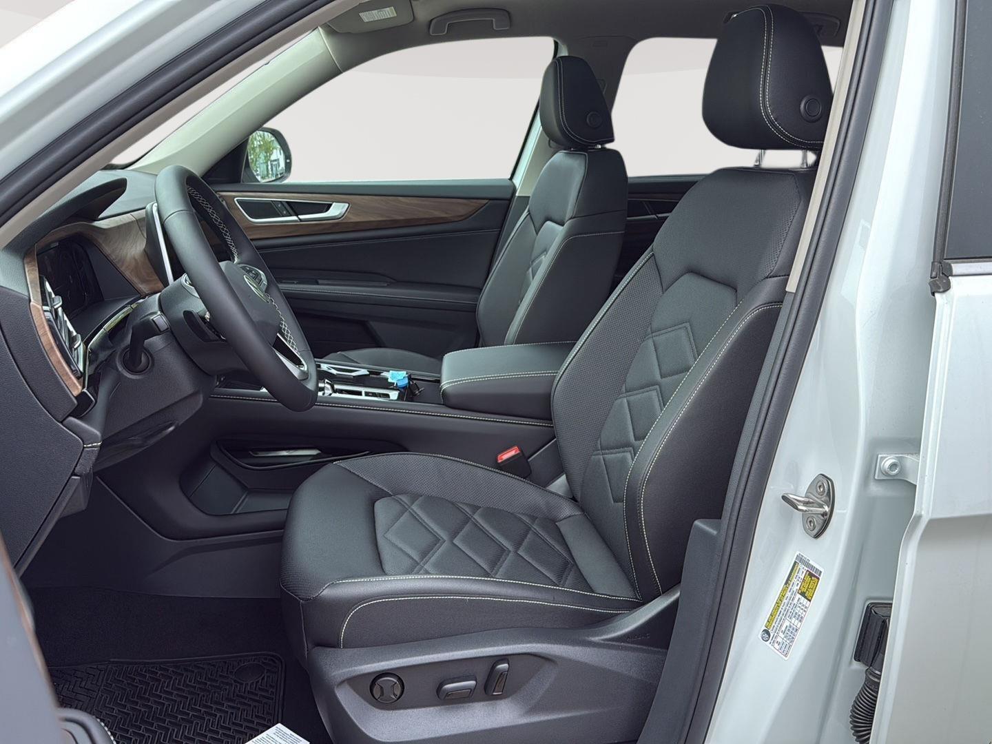 2026 Volkswagen Atlas SE w/Tech - Photo 11