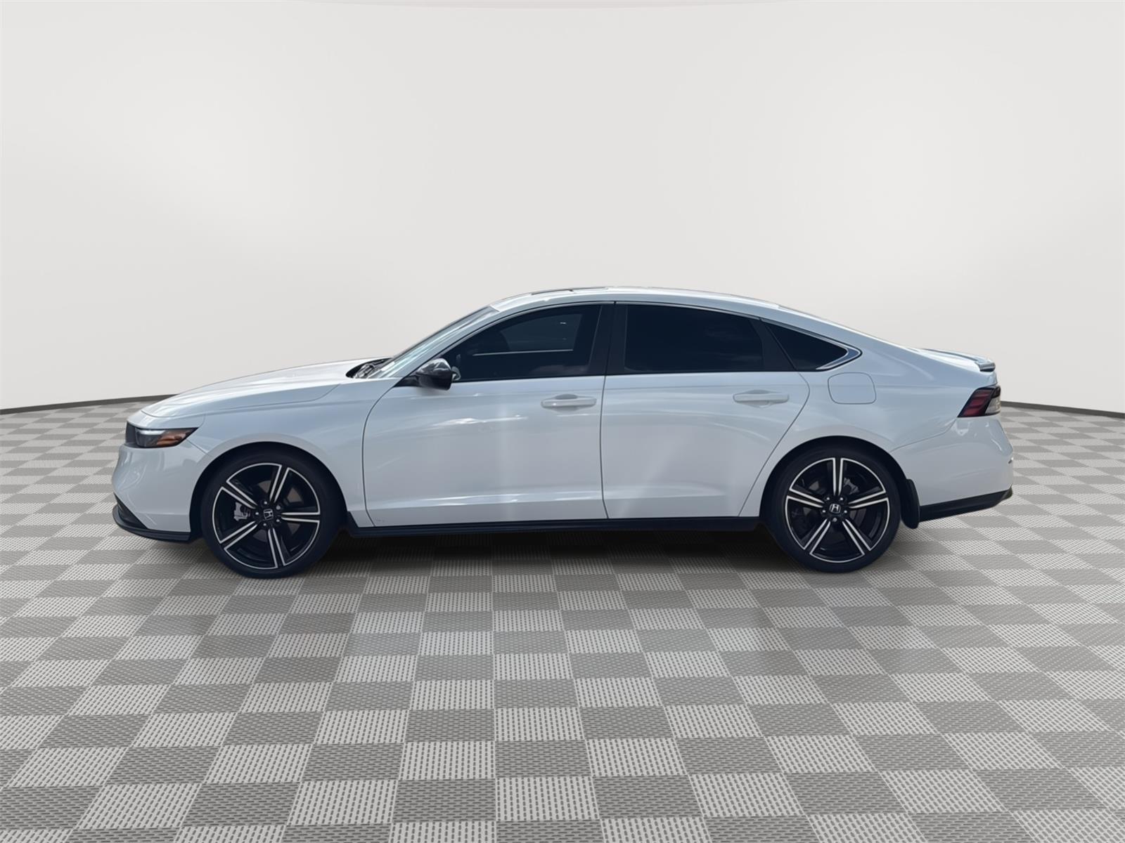 2024 Honda Accord Hybrid Sport photo 2