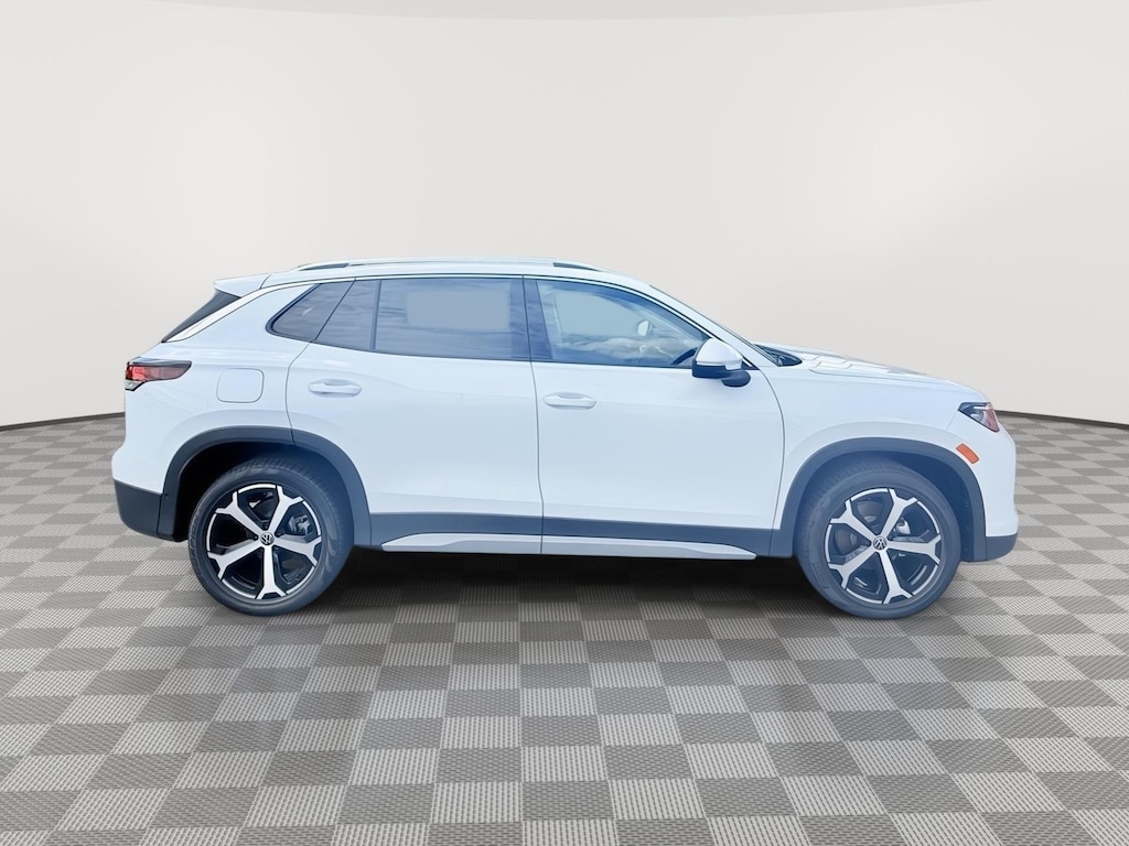 New 2025 Volkswagen Tiguan 2.0T SE SUV