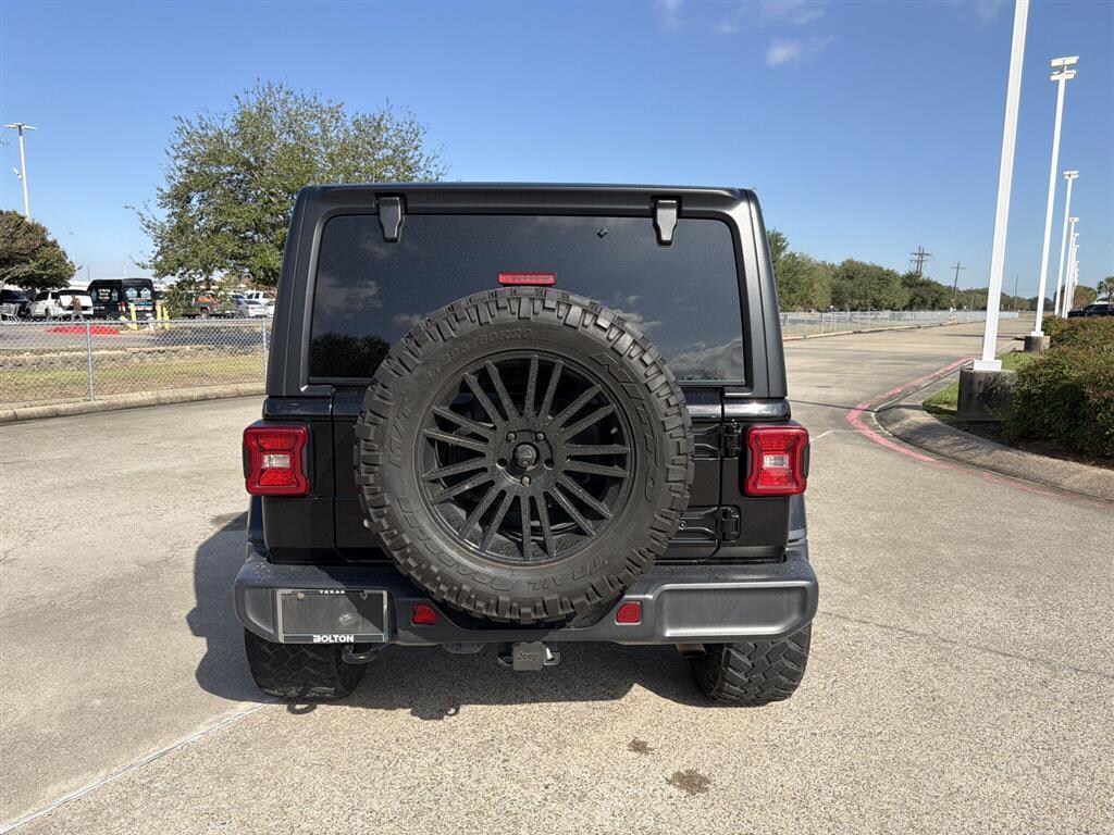Used 2018 Jeep Wrangler Unlimited Sahara 4x4 SUV
