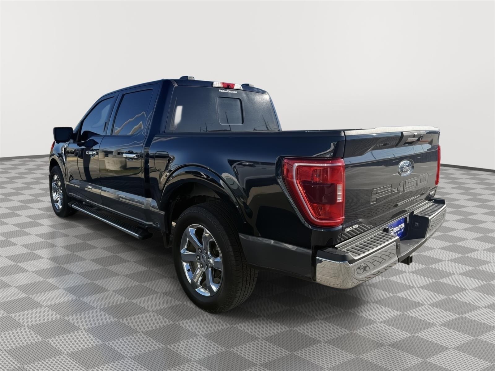 2022 Ford F-150 XLT photo 2
