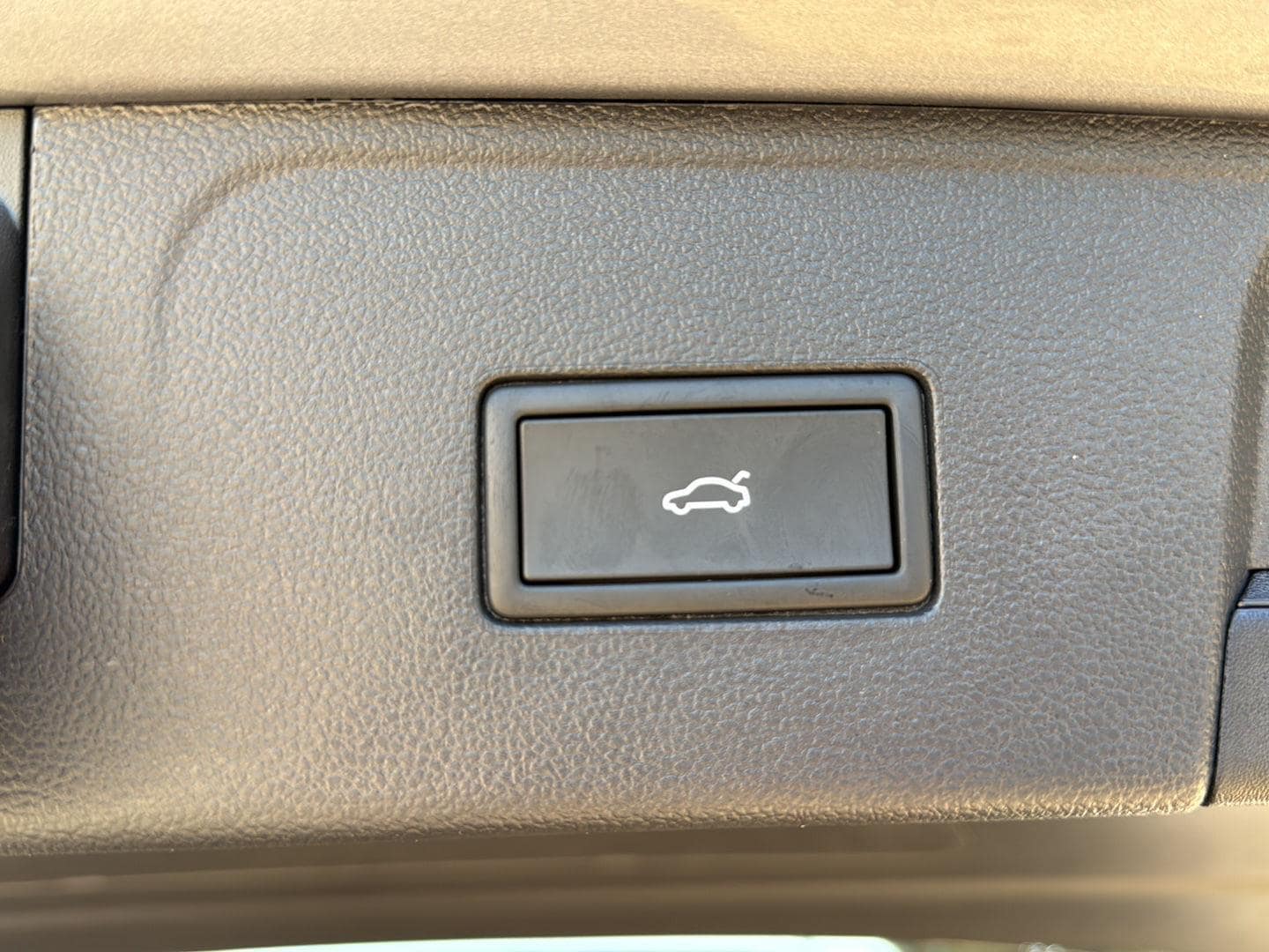 2026 Volkswagen Atlas SE w/Tech - Photo 24