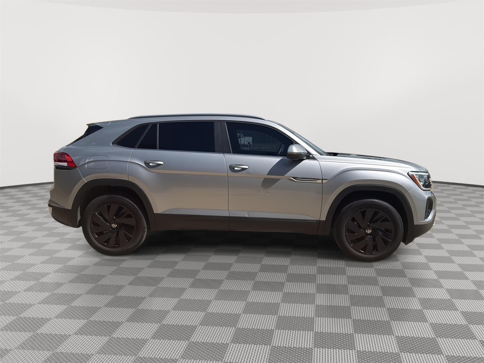 2025 Volkswagen Atlas Cross Sport SE w/Tech - Photo 6