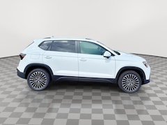 2025 Volkswagen Taos 1.5T SE SUV